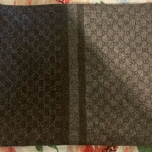 Gucci wool scarf